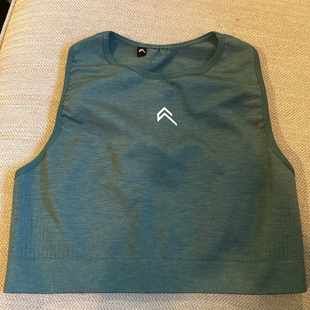 Oner active seamless green size medium crop top